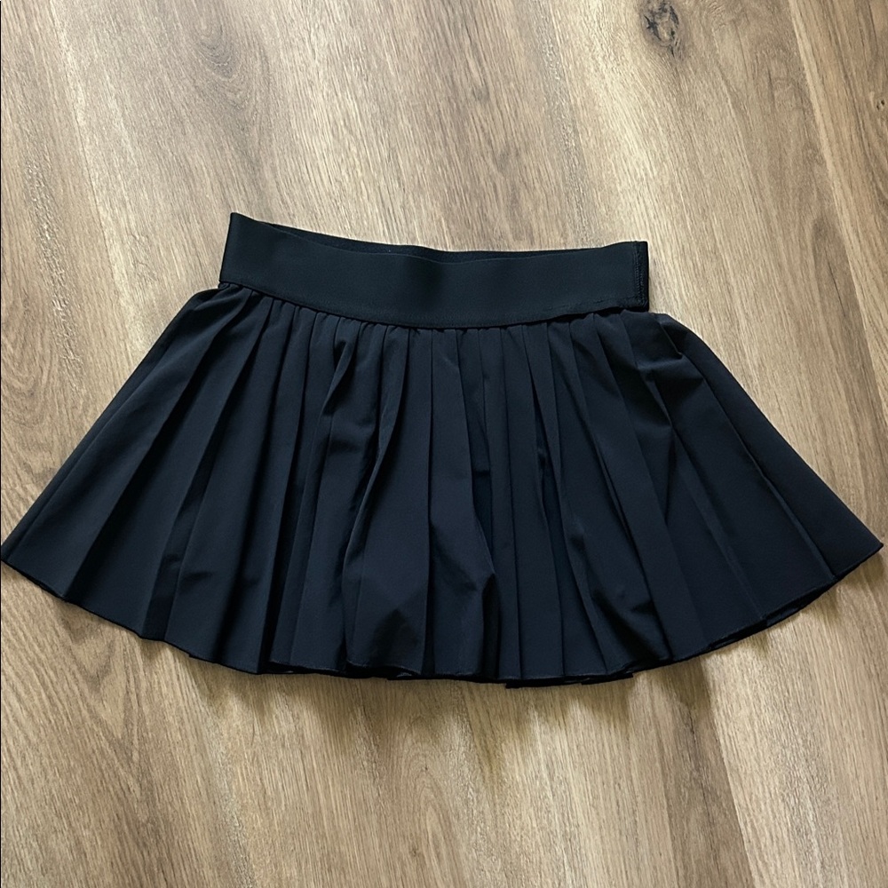 TNA Aritzia active skirt size us XS black